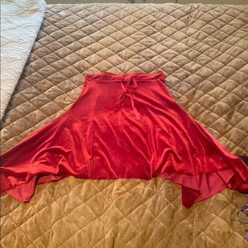 Red velvet shark bite skirt - Small